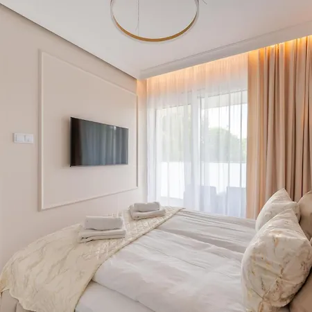 Apartament Marina Elegance Kołłątaja 7a- By Perłowa Przystań Rent