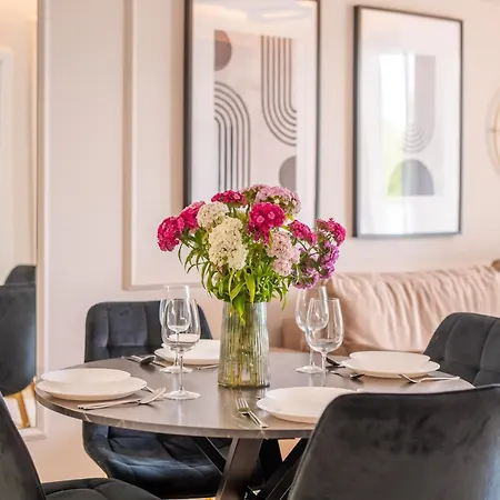 Marina Elegance Kołłątaja 7a- By Perłowa Przystań Rent *