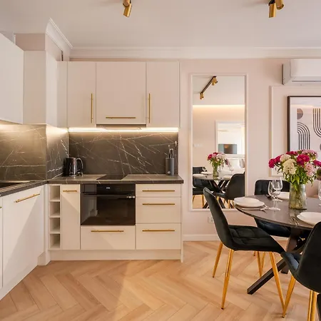 Marina Elegance Kollataja 7a- By Perlowa Przystan Rent Апартаменты Колобжег