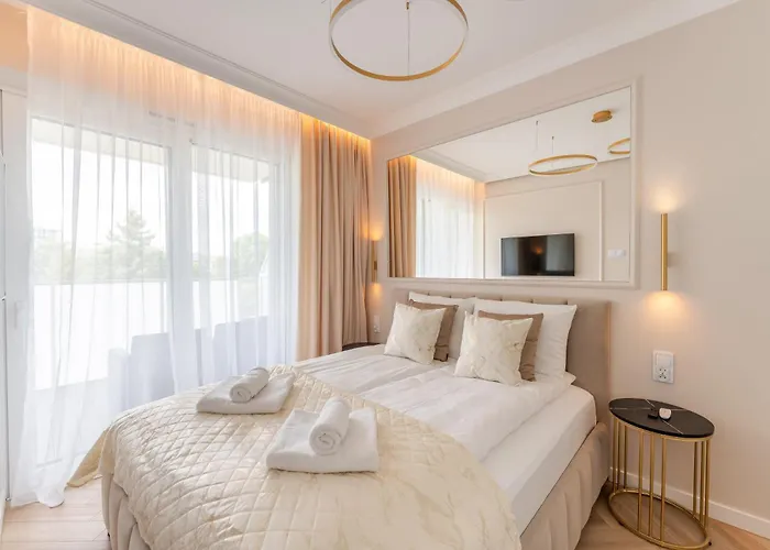 Apartament Marina Elegance Kołłątaja 7a- By Perłowa Przystań Rent *