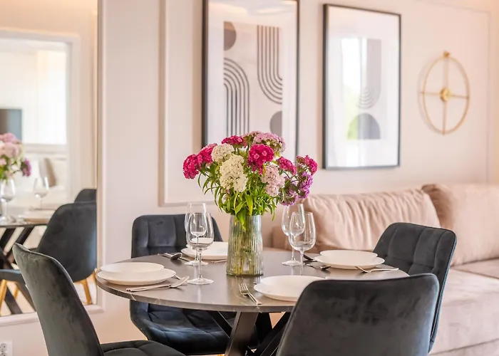 Marina Elegance Kołłątaja 7a- By Perłowa Przystań Rent *